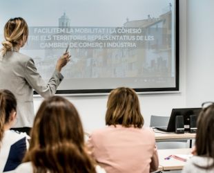 Equipo reunido en Cámara de Comercio de Lleida