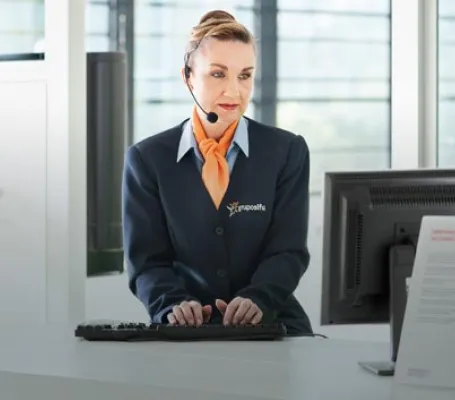 Empleada de SIFU en una recepción