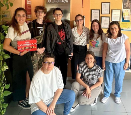equipo SIFU Aragón con estudiantes de erasmus de Mundus