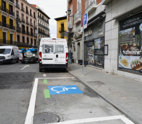 plazas de aparcamiento para personas con discapacidad