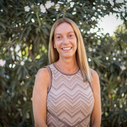 Vanessa Vicent, Directora Nacional de Servicios Auxiliares